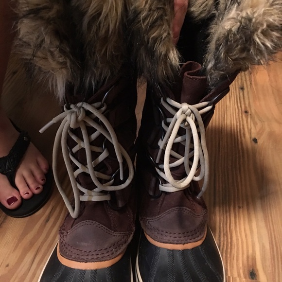 Joan of the Arctic Brown Sorel Winter Boots - Picture 8 of 11